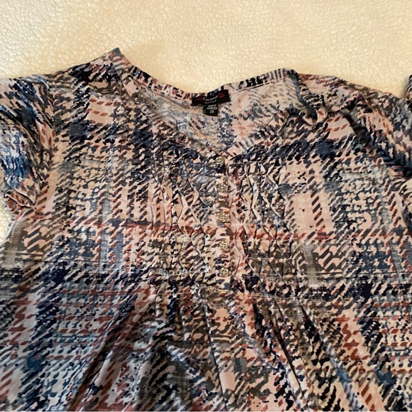 Cocoon woman 2x  Plaid Short Sleeve Blouse     In good condition. - Picture 4 of 6